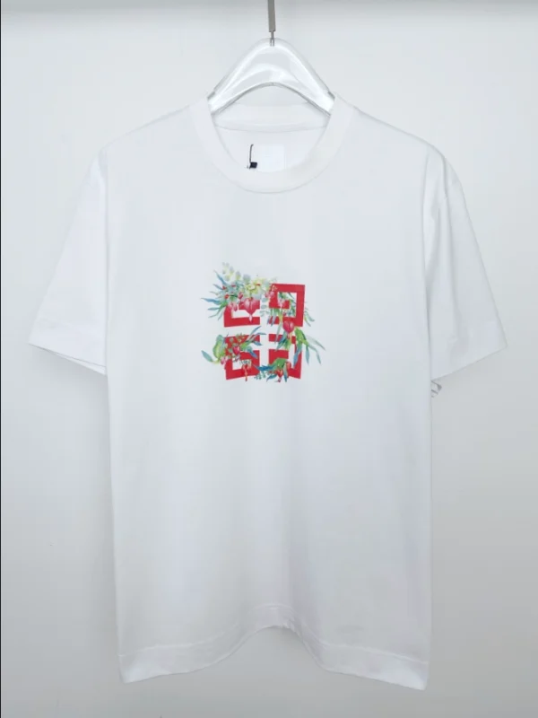 Givenchy T-shirt – GVS43