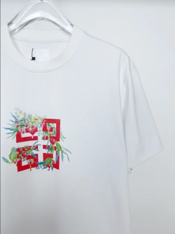Givenchy T-shirt – GVS43 - Image 6