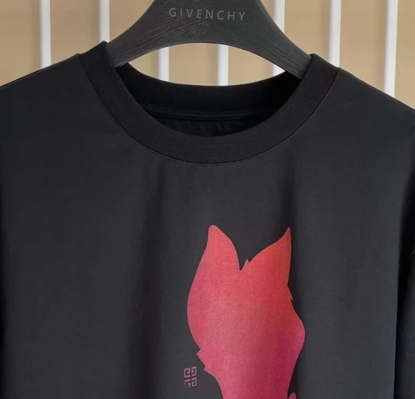 Givenchy T-shirt – GVS47 - Image 3