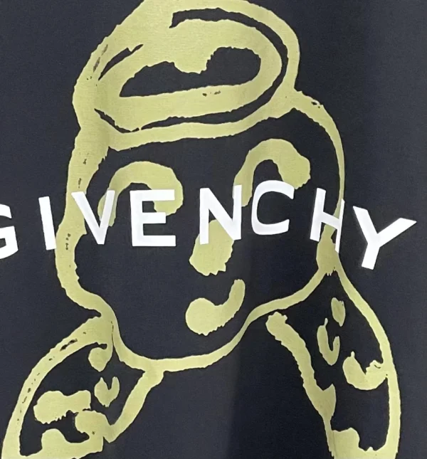 Givenchy T-shirt – GVS54 - Image 8