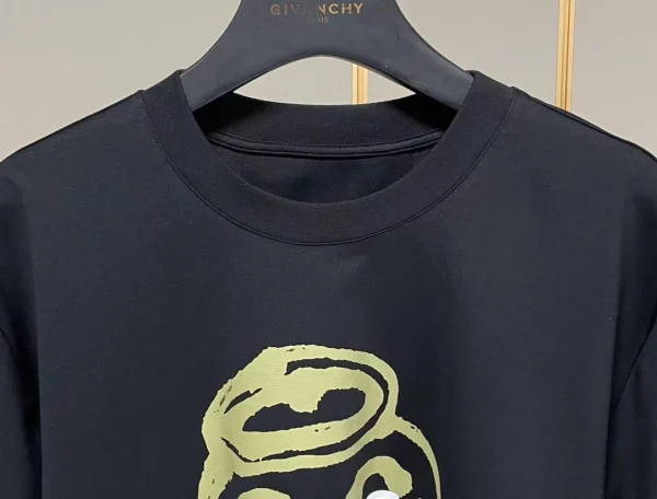 Givenchy T-shirt – GVS54 - Image 5