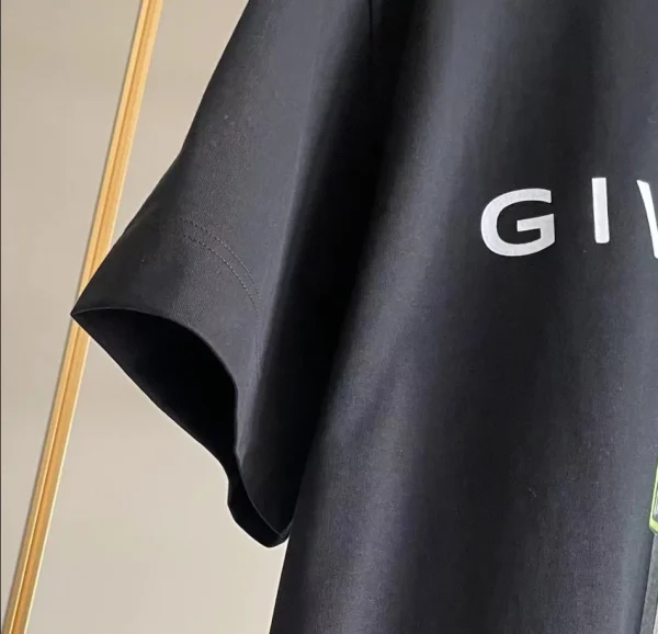 Givenchy T-shirt – GVS55 - Image 5