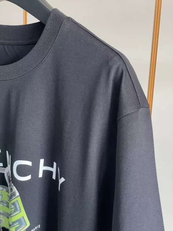 Givenchy T-shirt – GVS55 - Image 7