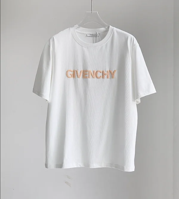 Givenchy T-shirt – GVS74