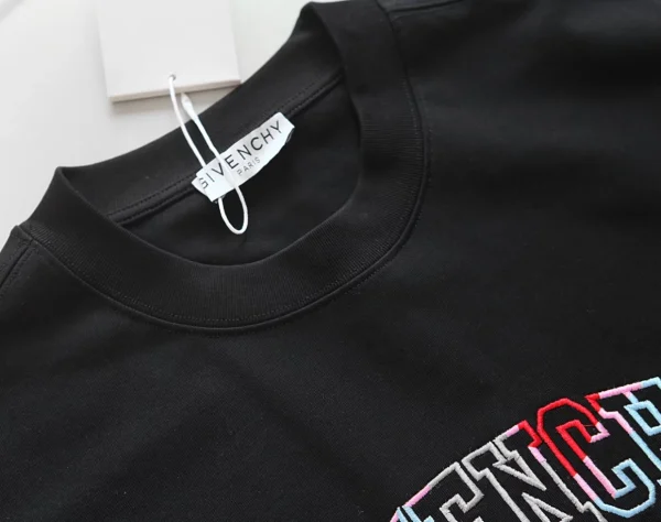 Givenchy T-shirt – GVS76 - Image 7
