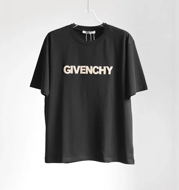 Givenchy T-shirt – GVS77