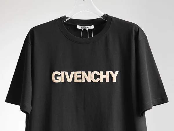 Givenchy T-shirt – GVS77 - Image 7