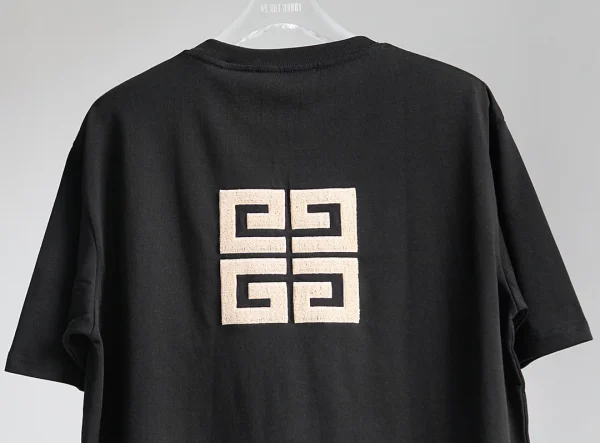 Givenchy T-shirt – GVS77 - Image 9