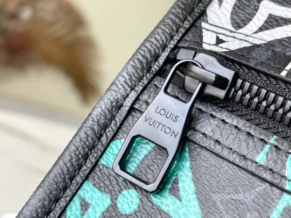 LOUIS VUITTON ARCHY MESSENGER MM MONOGRAM OTHER – WLM573 - Image 4