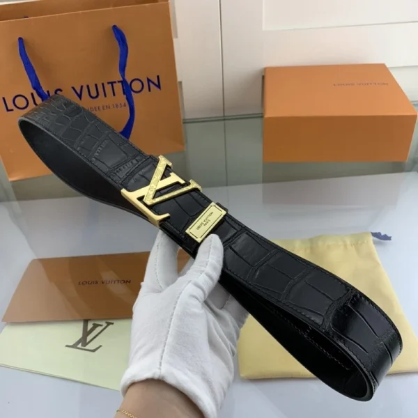 LOUIS VUITTON BELT – B0193