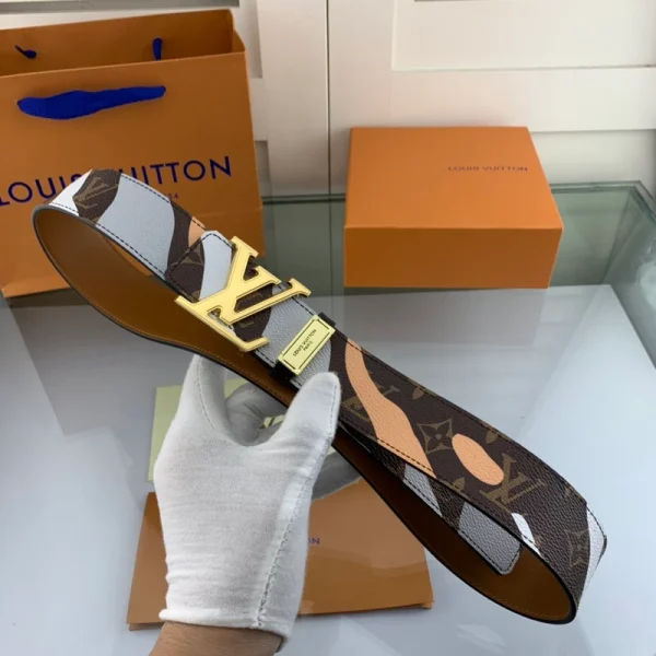 LOUIS VUITTON BELT – B0198