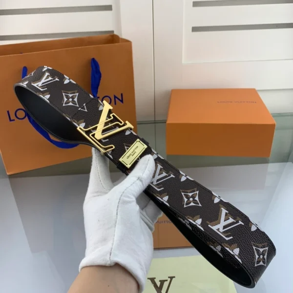 LOUIS VUITTON BELT – B0206