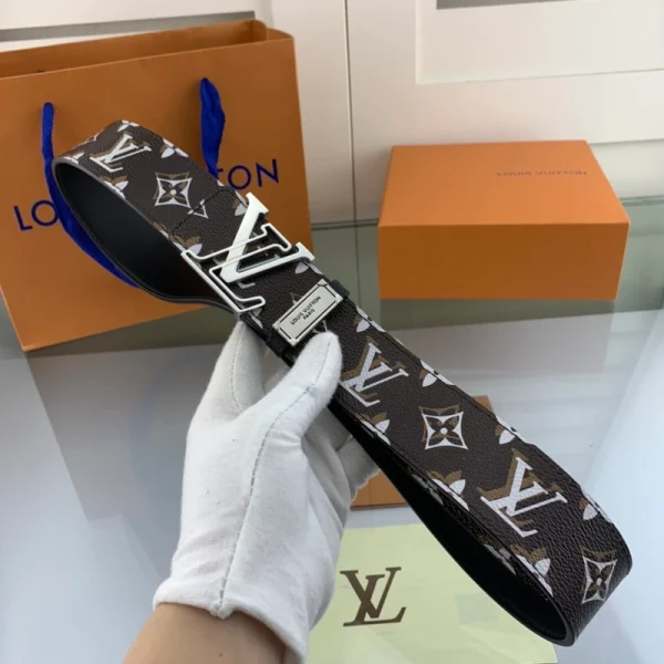 LOUIS VUITTON BELT – B0207