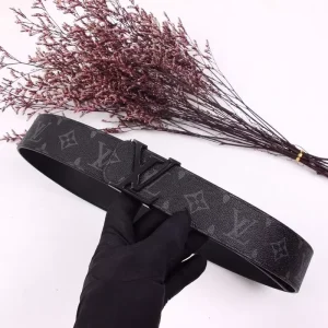 LOUIS VUITTON BELT – B0218