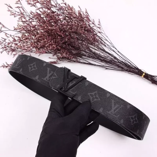 LOUIS VUITTON BELT – B0218