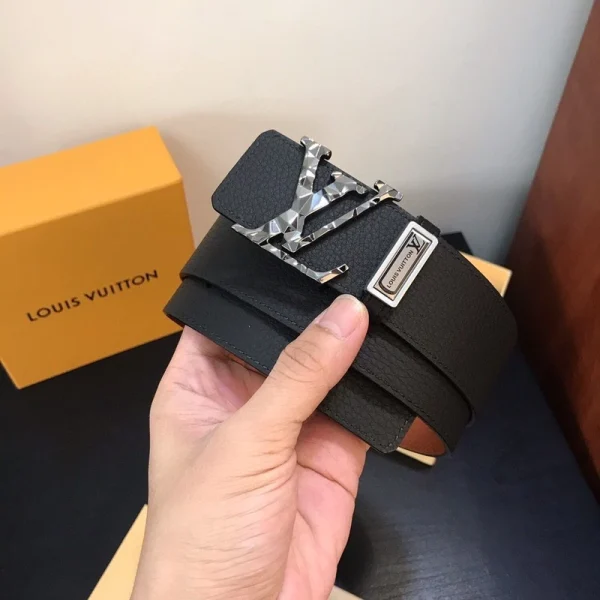 LOUIS VUITTON BELT – B0233