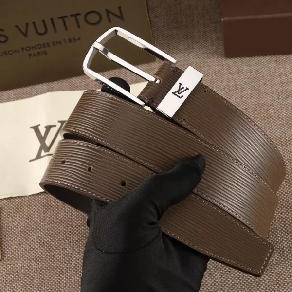 LOUIS VUITTON BELT – B0239