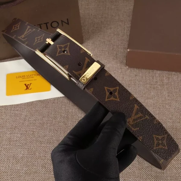 LOUIS VUITTON BELT – B0245