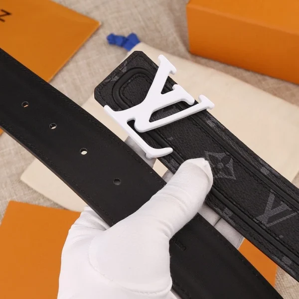 LOUIS VUITTON BELT – B0255 - Image 3