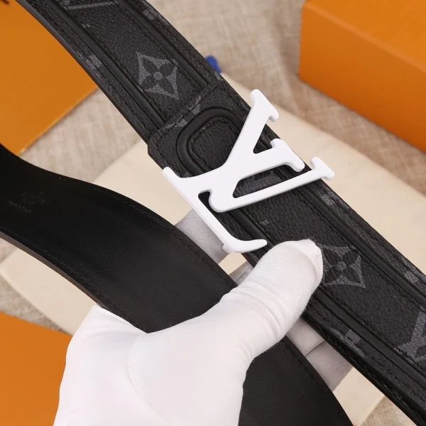 LOUIS VUITTON BELT – B0255 - Image 5