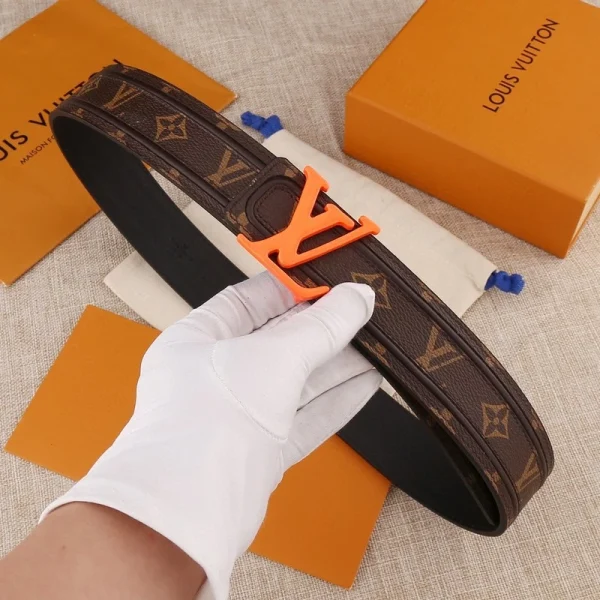 LOUIS VUITTON BELT – B0256