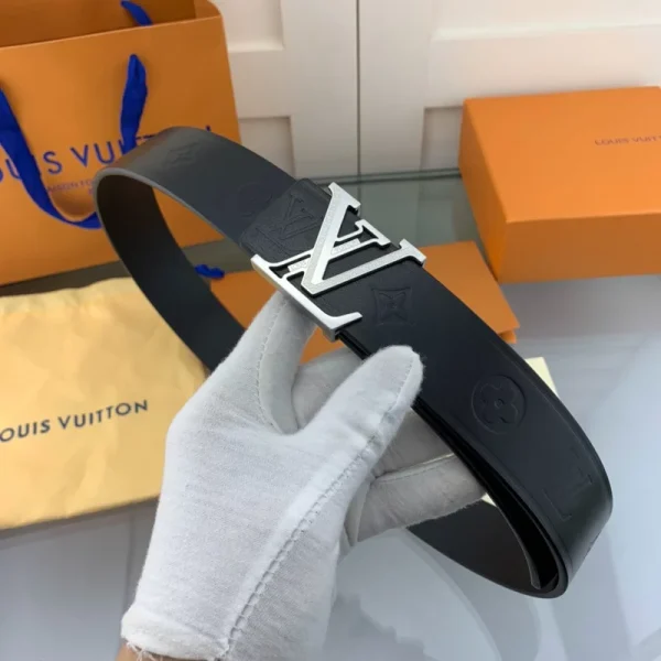 LOUIS VUITTON BELT – B0260