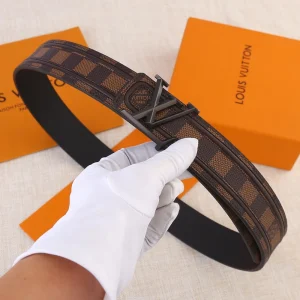 LOUIS VUITTON BELT – B0270