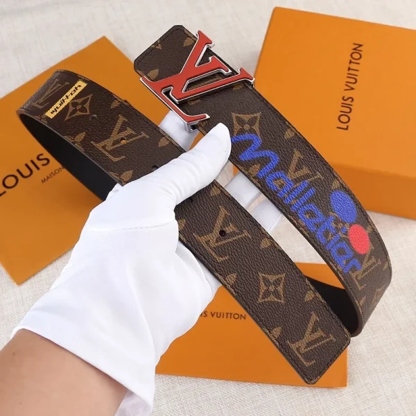 LOUIS VUITTON BELT – B0281