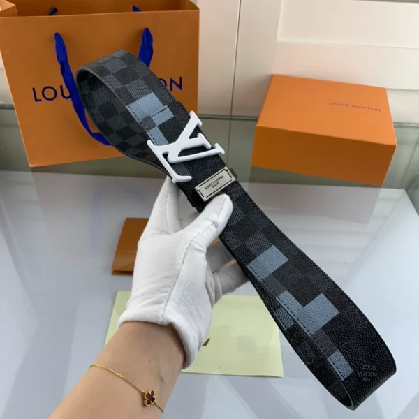 LOUIS VUITTON BELT – B0294