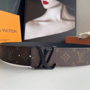 LOUIS VUITTON BELT – B042