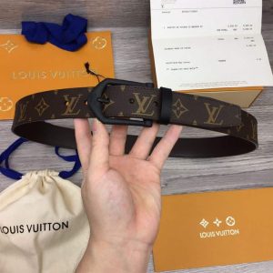 LOUIS VUITTON BELT – B075