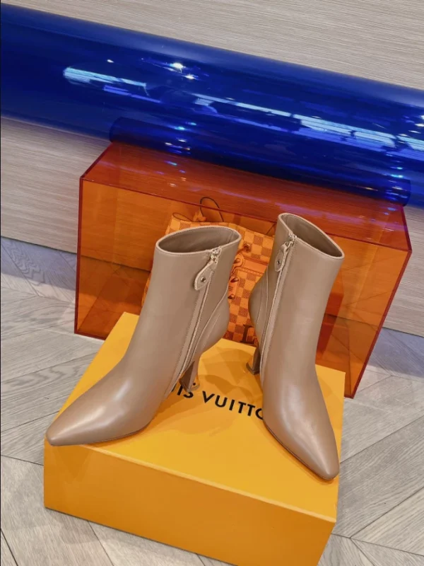 LOUIS VUITTON BOOT – WLS009 - Image 9