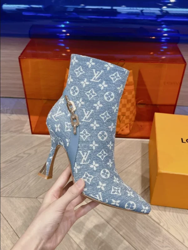 LOUIS VUITTON BOOT – WLS010 - Image 2