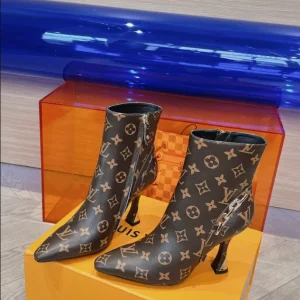 LOUIS VUITTON BOOT – WLS011
