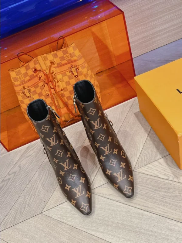 LOUIS VUITTON BOOT – WLS011 - Image 7