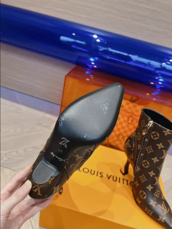 LOUIS VUITTON BOOT – WLS011 - Image 8