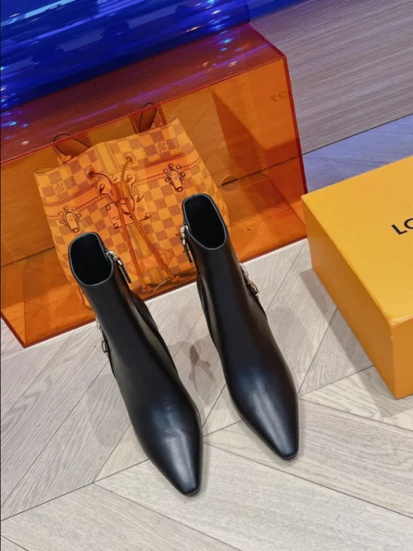 LOUIS VUITTON BOOT – WLS012 - Image 3