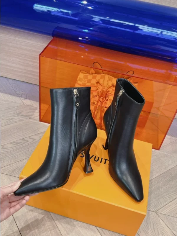 LOUIS VUITTON BOOT – WLS012 - Image 6