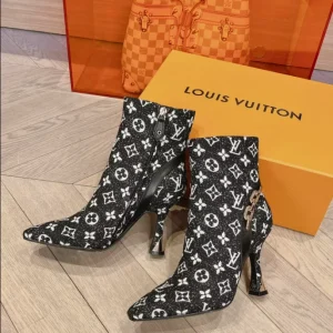 LOUIS VUITTON BOOT – WLS013