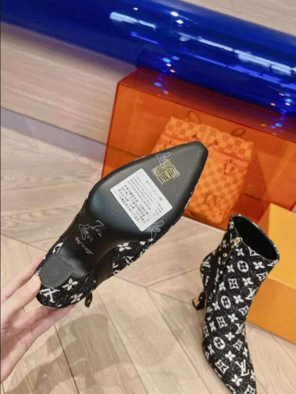 LOUIS VUITTON BOOT – WLS013 - Image 4