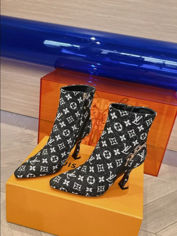 LOUIS VUITTON BOOT – WLS013 - Image 7