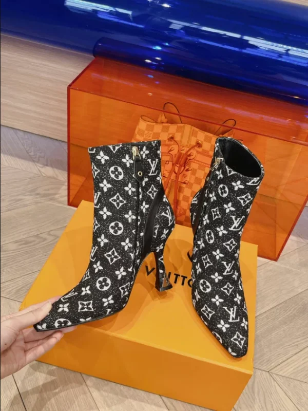 LOUIS VUITTON BOOT – WLS013 - Image 8