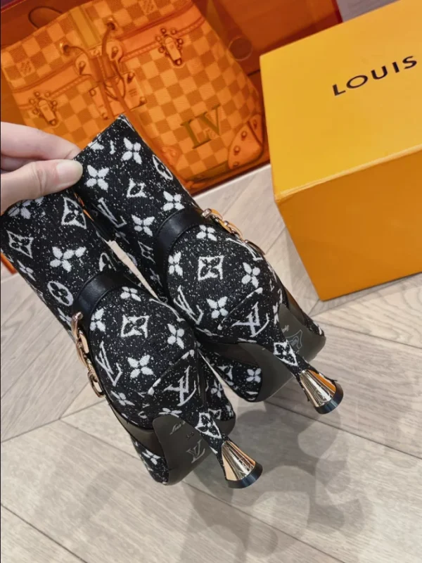 LOUIS VUITTON BOOT – WLS013 - Image 9