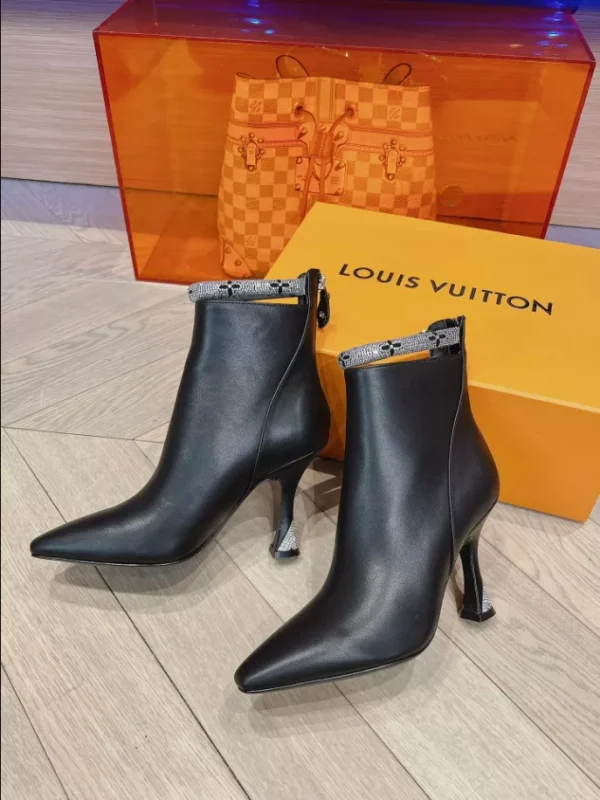 LOUIS VUITTON BOOT – WLS014