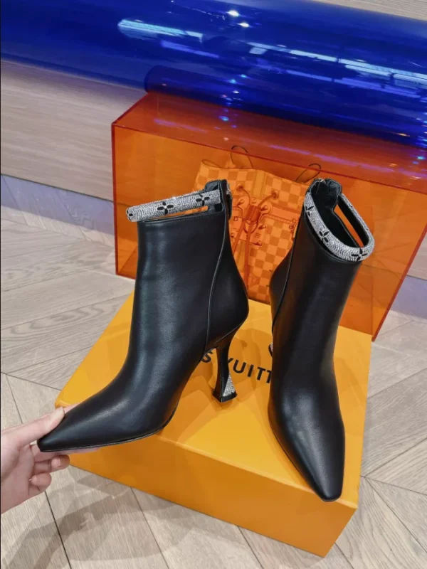 LOUIS VUITTON BOOT – WLS014 - Image 9