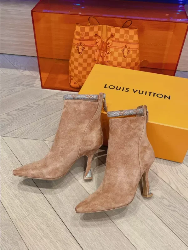 LOUIS VUITTON BOOT – WLS015