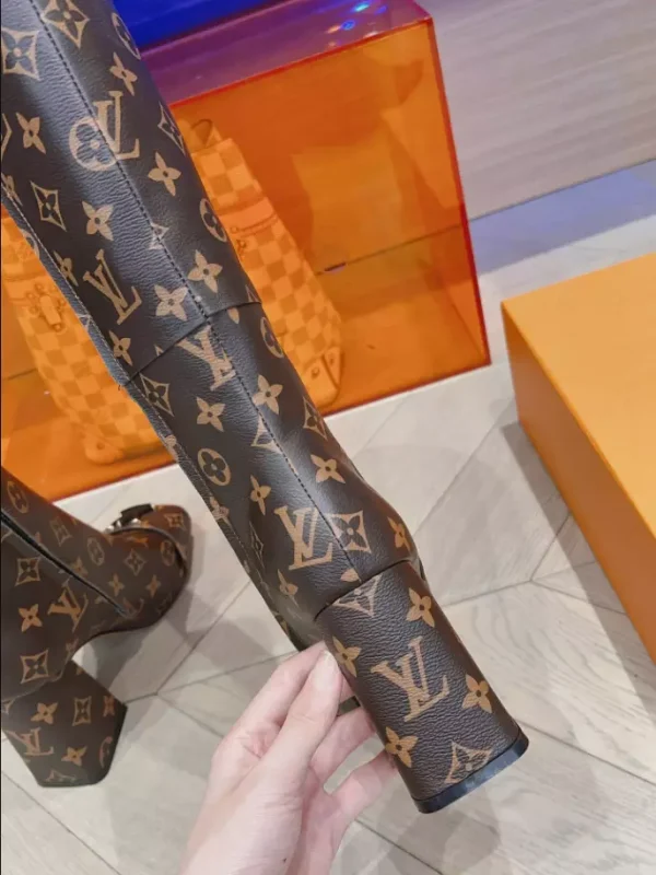 LOUIS VUITTON BOOT – WLS023 - Image 6