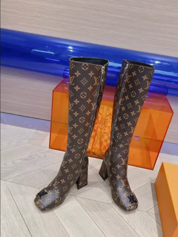 LOUIS VUITTON BOOT – WLS023 - Image 7