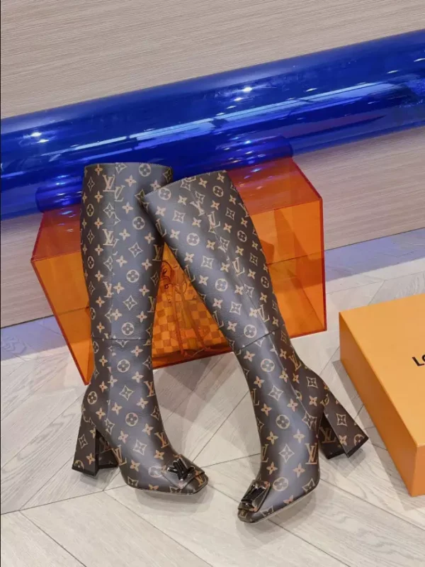 LOUIS VUITTON BOOT – WLS023 - Image 4