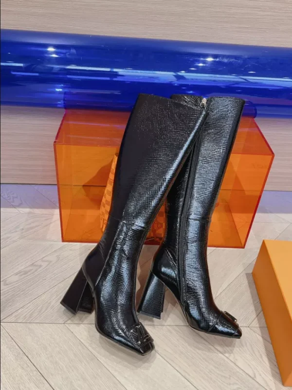 LOUIS VUITTON BOOT – WLS024